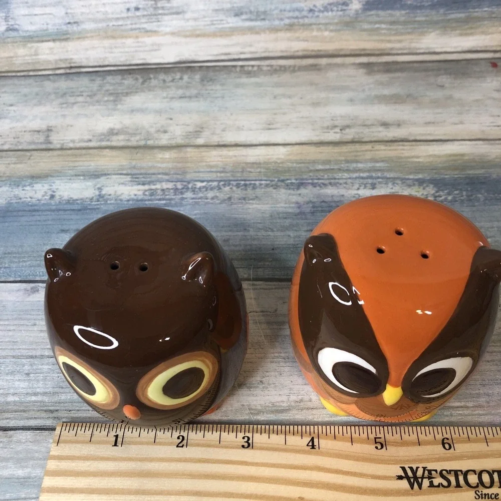 Mesa Home Products Ceramic Owl Salt and Pepper Shaker Set C. 1970's